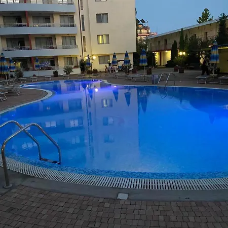 Апартамент Sunny - Plaza -
